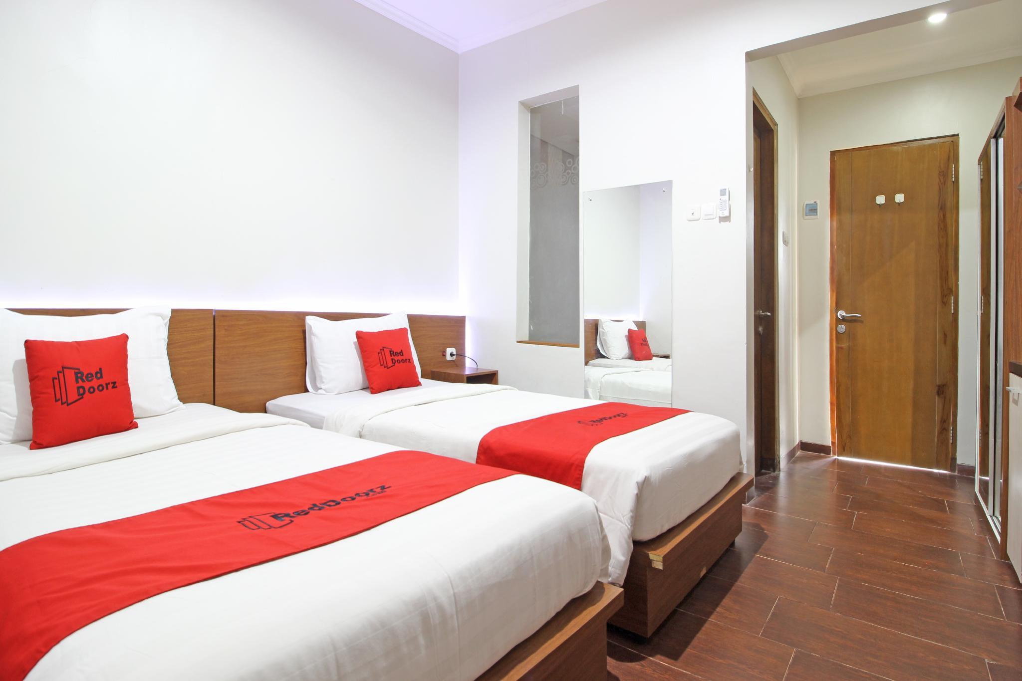 Reddoorz Near Jogja City Mall Melati Exteriör bild