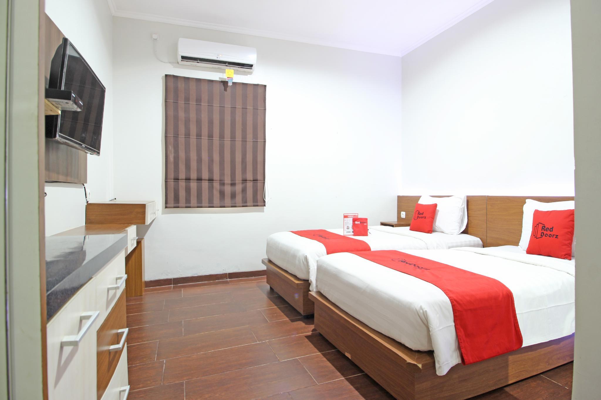 Reddoorz Near Jogja City Mall Melati Exteriör bild