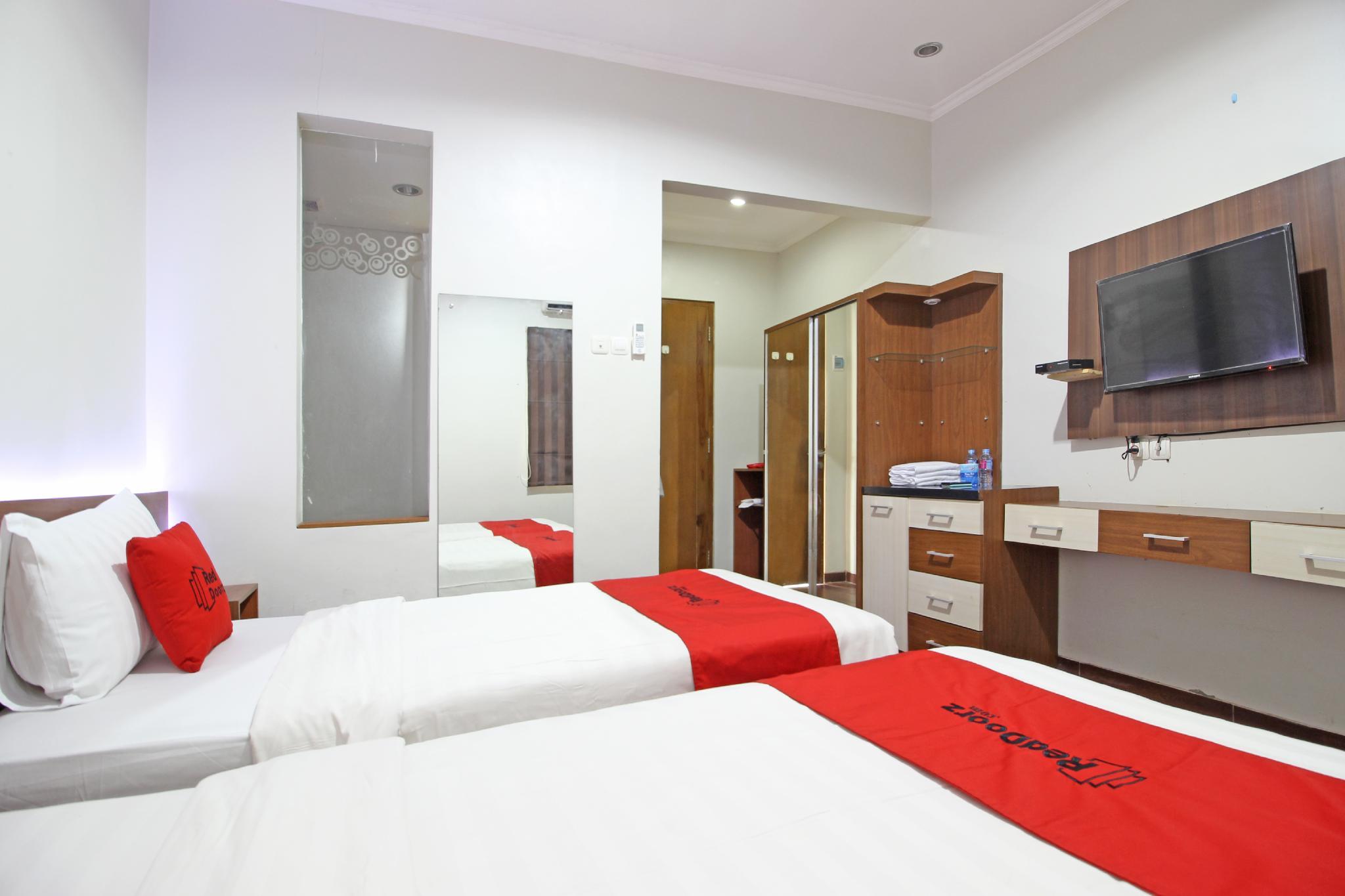 Reddoorz Near Jogja City Mall Melati Exteriör bild